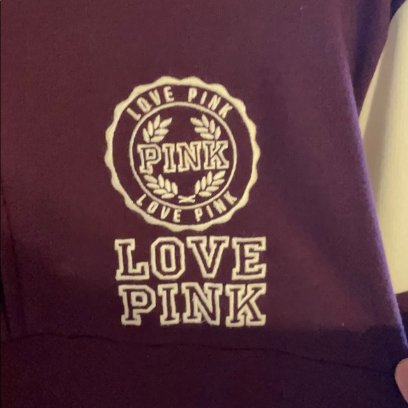🎉💕VS PINK VARSITY HALF ZIP SWEATSHIRT SZ. L - Picture 2 of 6